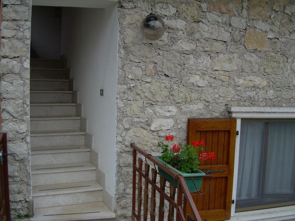 شقة Casa Mary برنزوني سول جاردا الغرفة الصورة